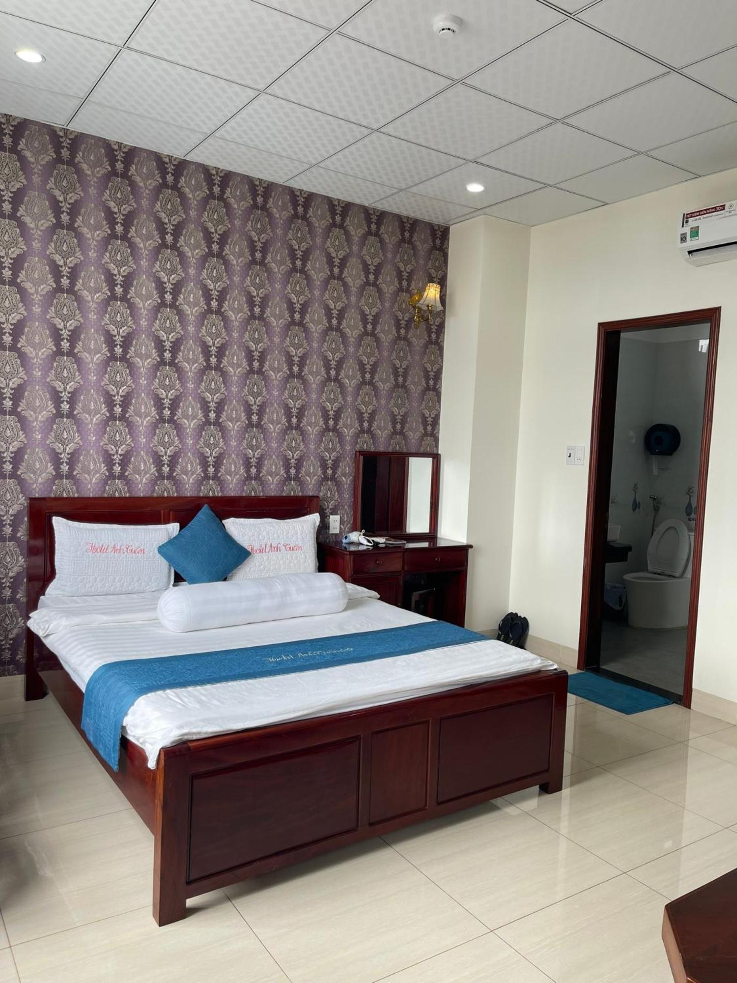 Anh Tuan Hotel & Coffee - Pleiku, Gia Lai Exterior photo